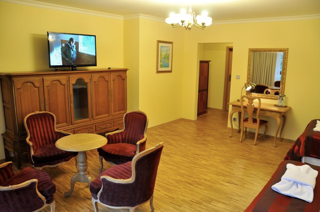 Hotel Mir-Jan Spa Ladek-Zdroj Bilik gambar