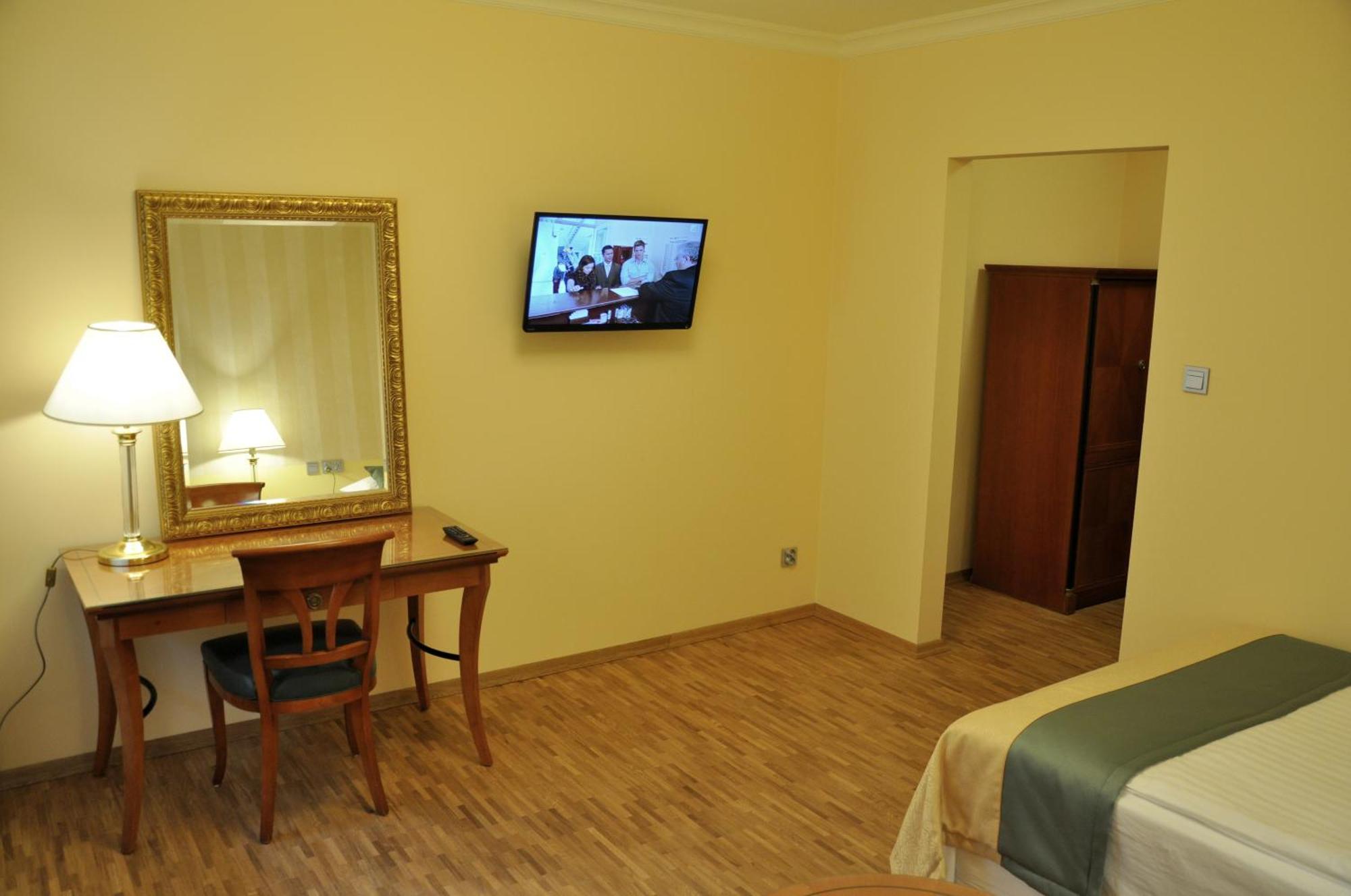 Hotel Mir-Jan Spa Ladek-Zdroj Bilik gambar